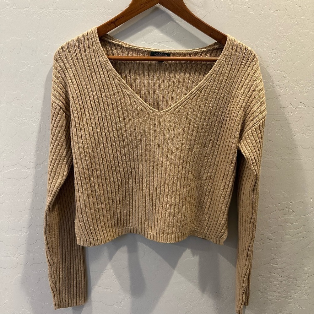 Wild Fable tan cable knitted sweater size M